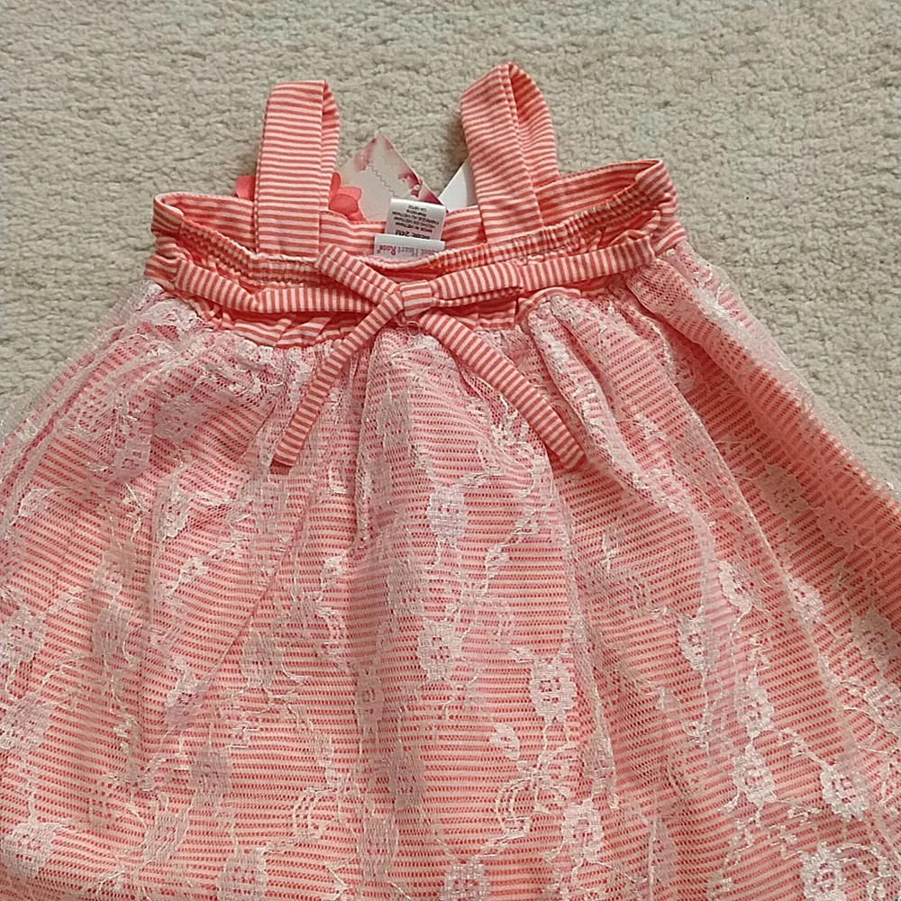 3/$33 NWT 2-pc Sweet Heart Rose Tunic and Capri Leggings 24M